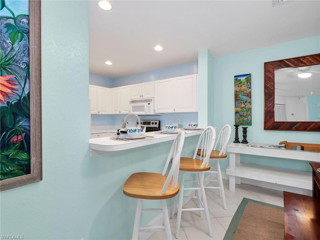 1100 Diamond CIR 1104