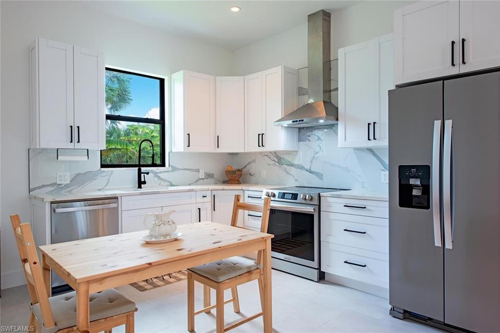12 35th AVE NW