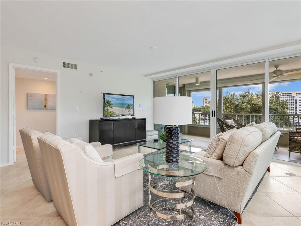 25 Bluebill AVE 204