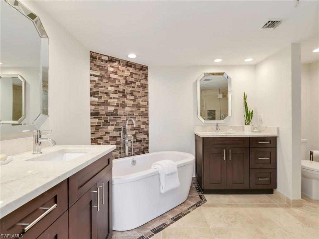 25 Bluebill AVE 204