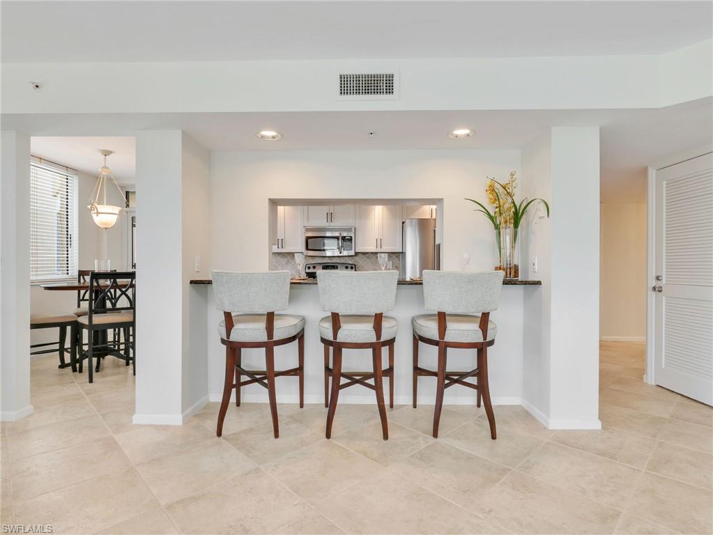 25 Bluebill AVE 204