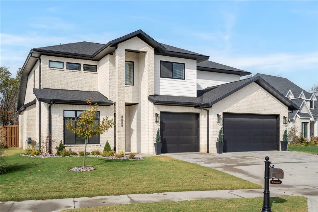 4404 S 87th Place