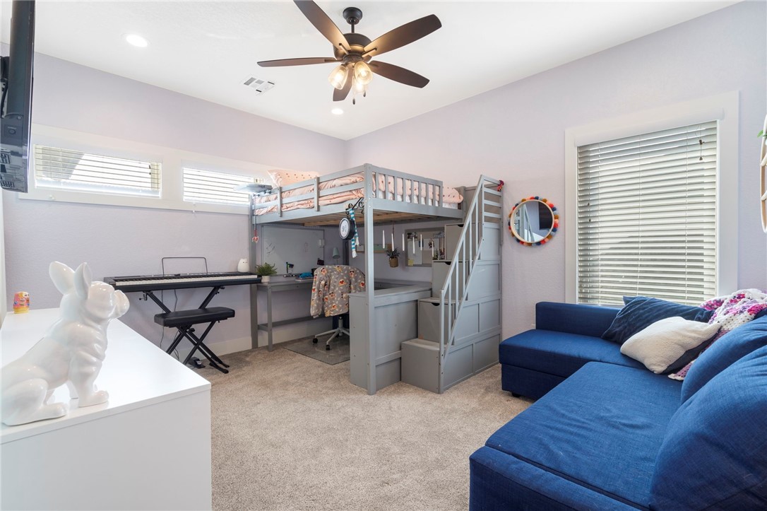 4404 S 87th Place