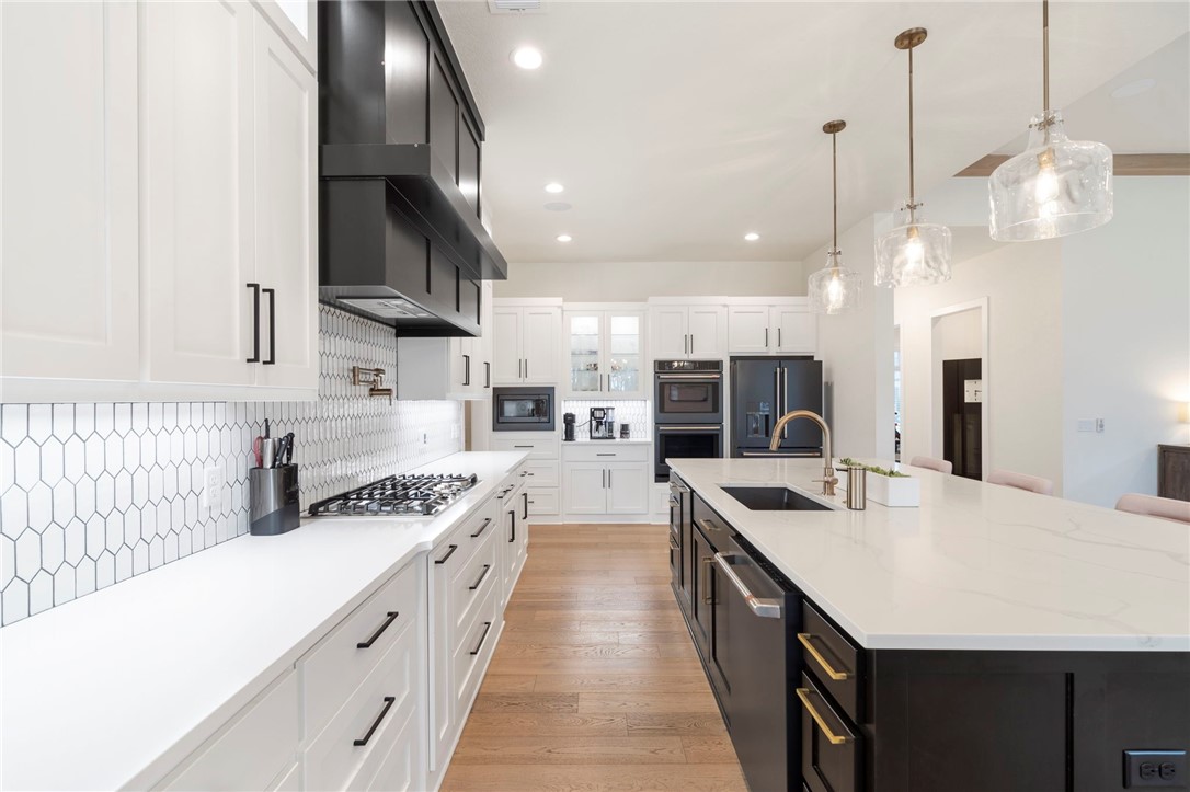 4404 S 87th Place