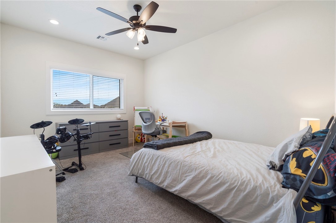 4404 S 87th Place