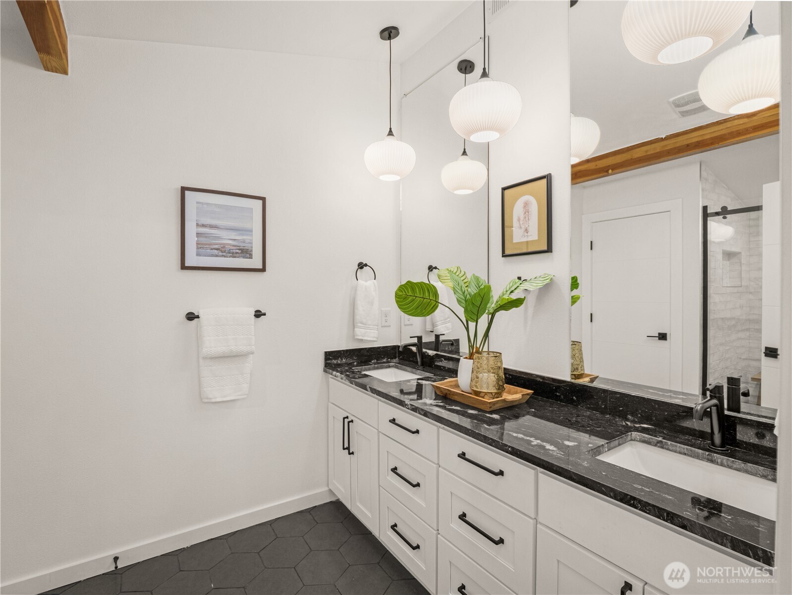 4832 S Graham Street