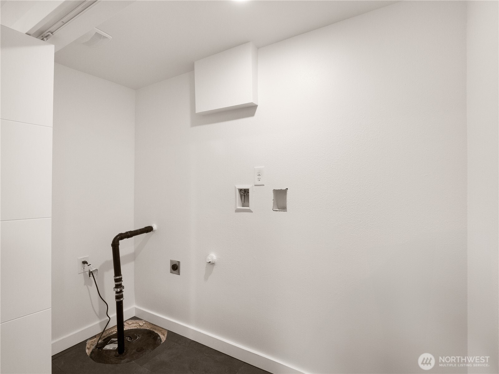 4832 S Graham Street