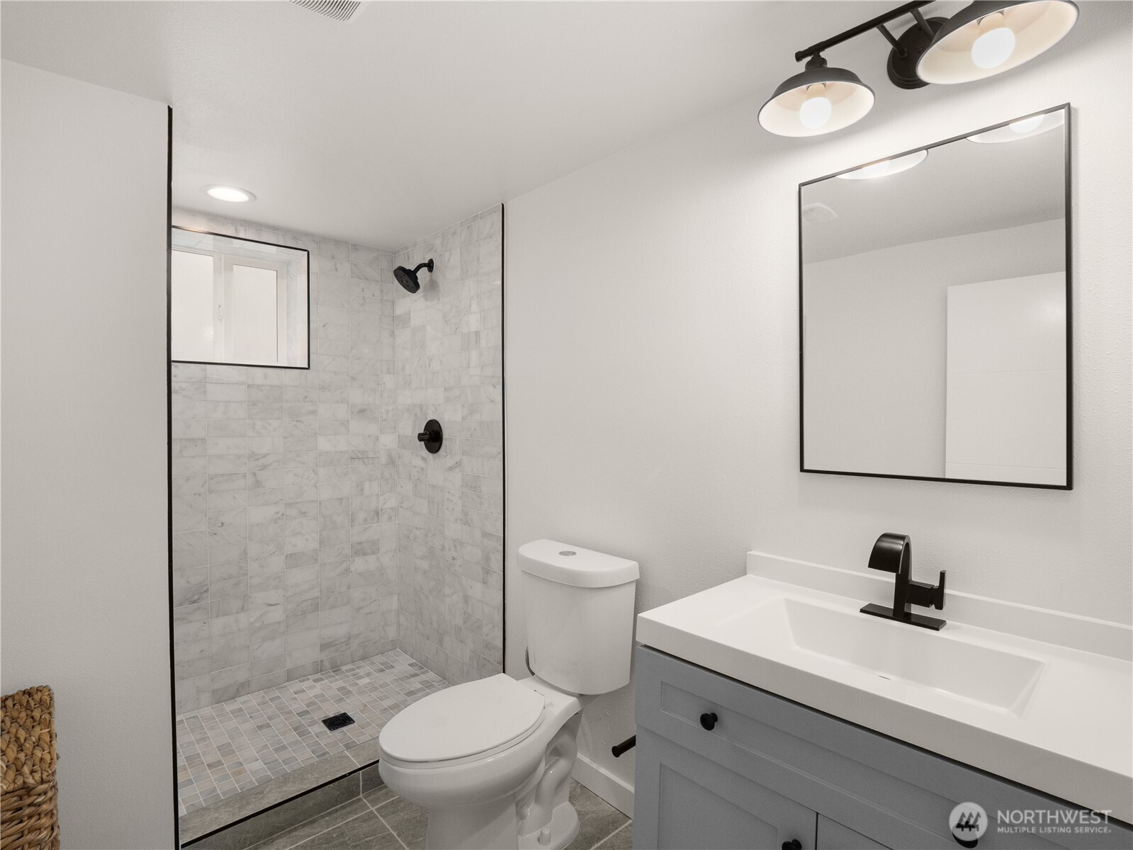 4832 S Graham Street