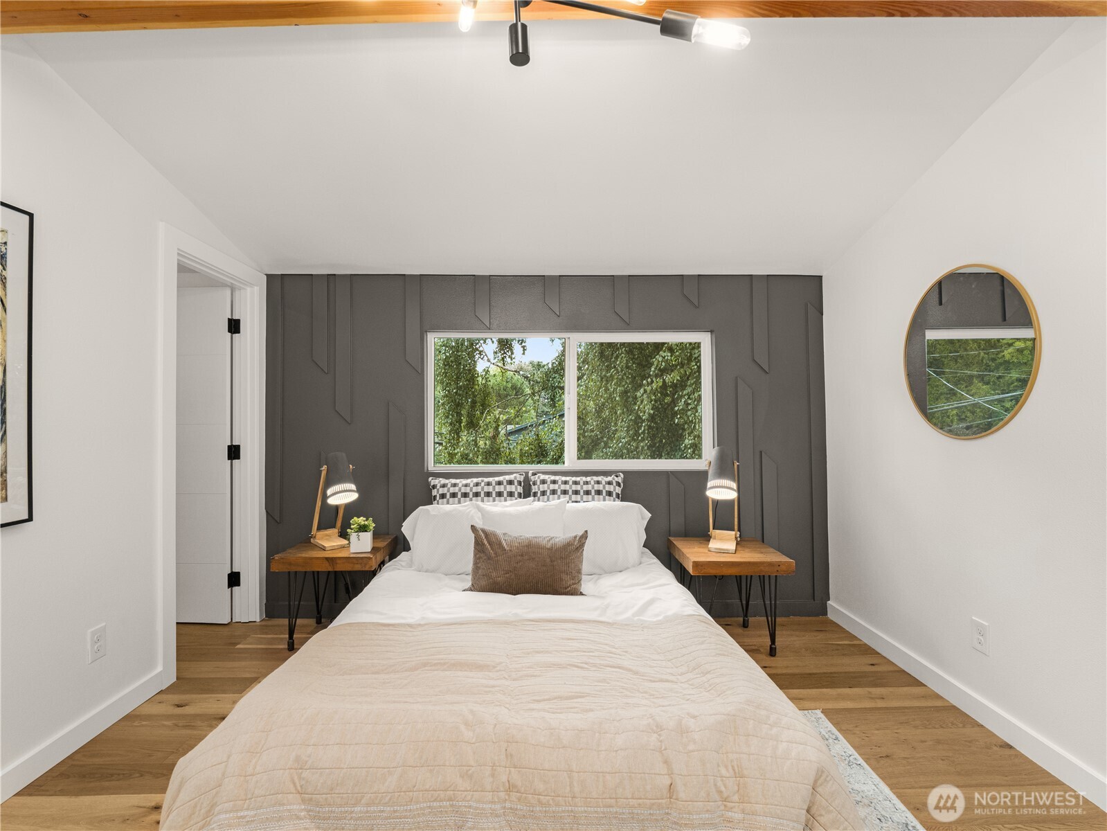 4832 S Graham Street