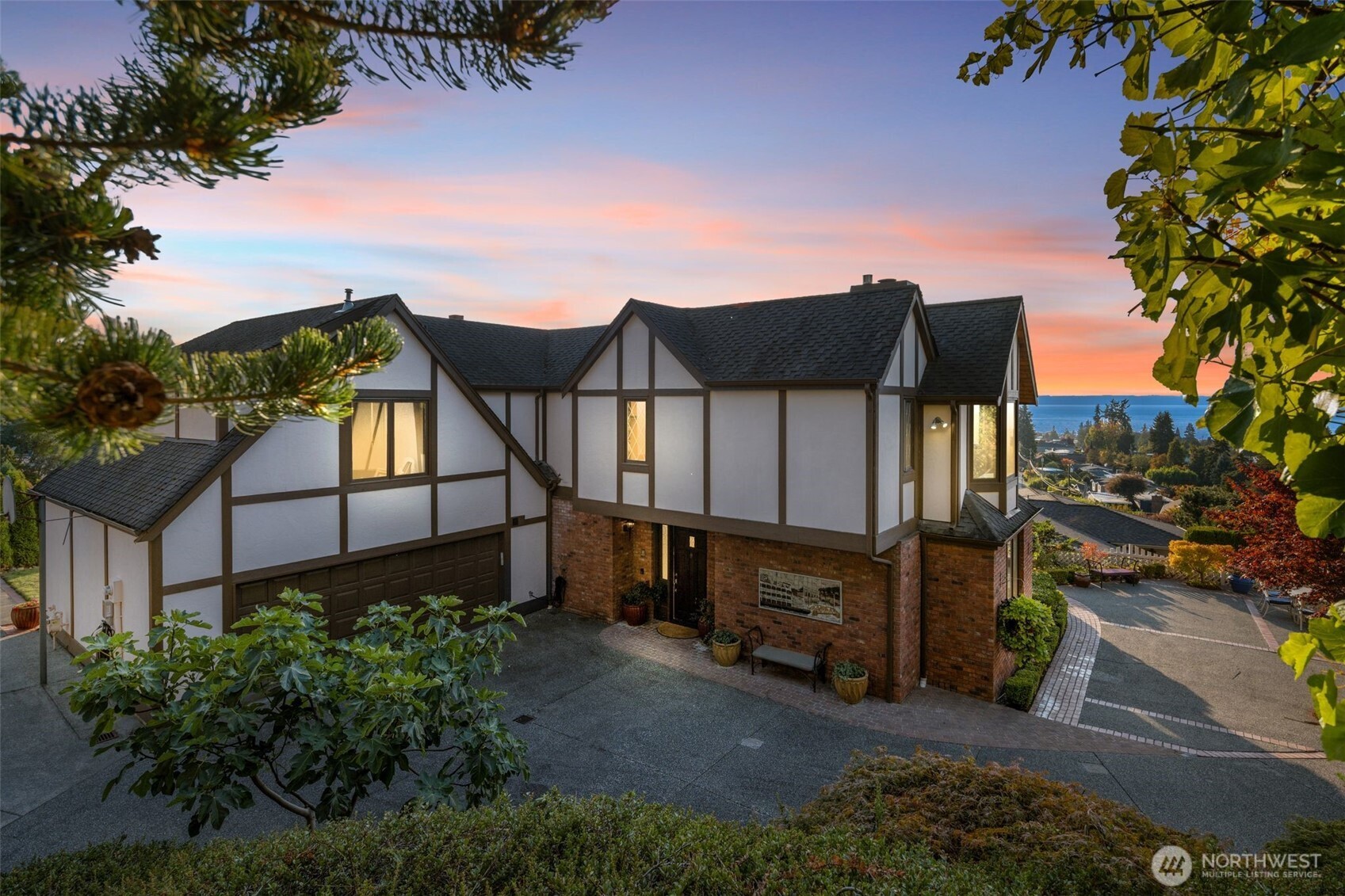 1114 Daley Place