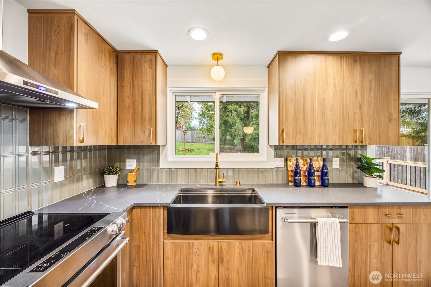 6225 122nd Avenue SE