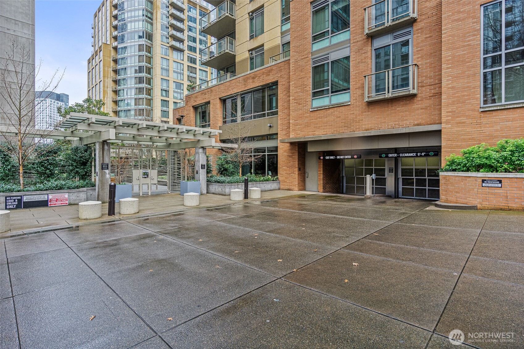 900 Lenora Street Unit: 804