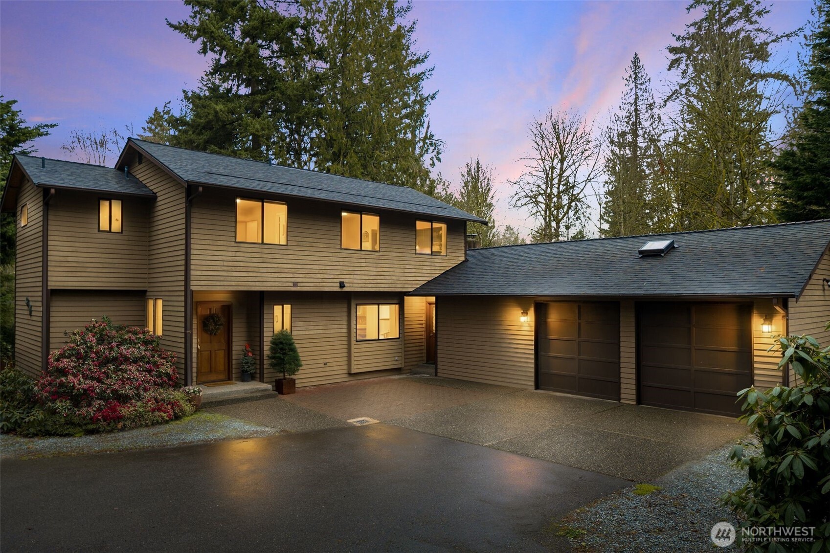 18557 W Lake Desire Drive SE