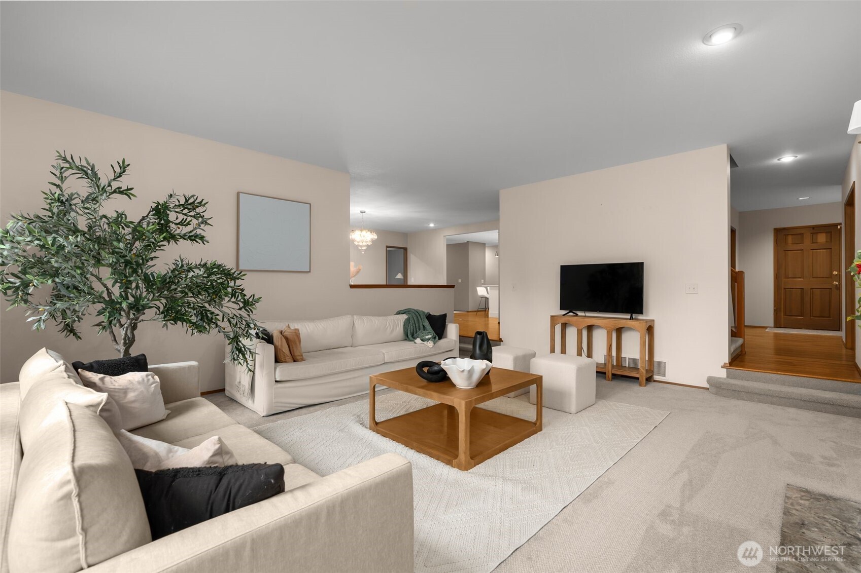 18557 W Lake Desire Drive SE