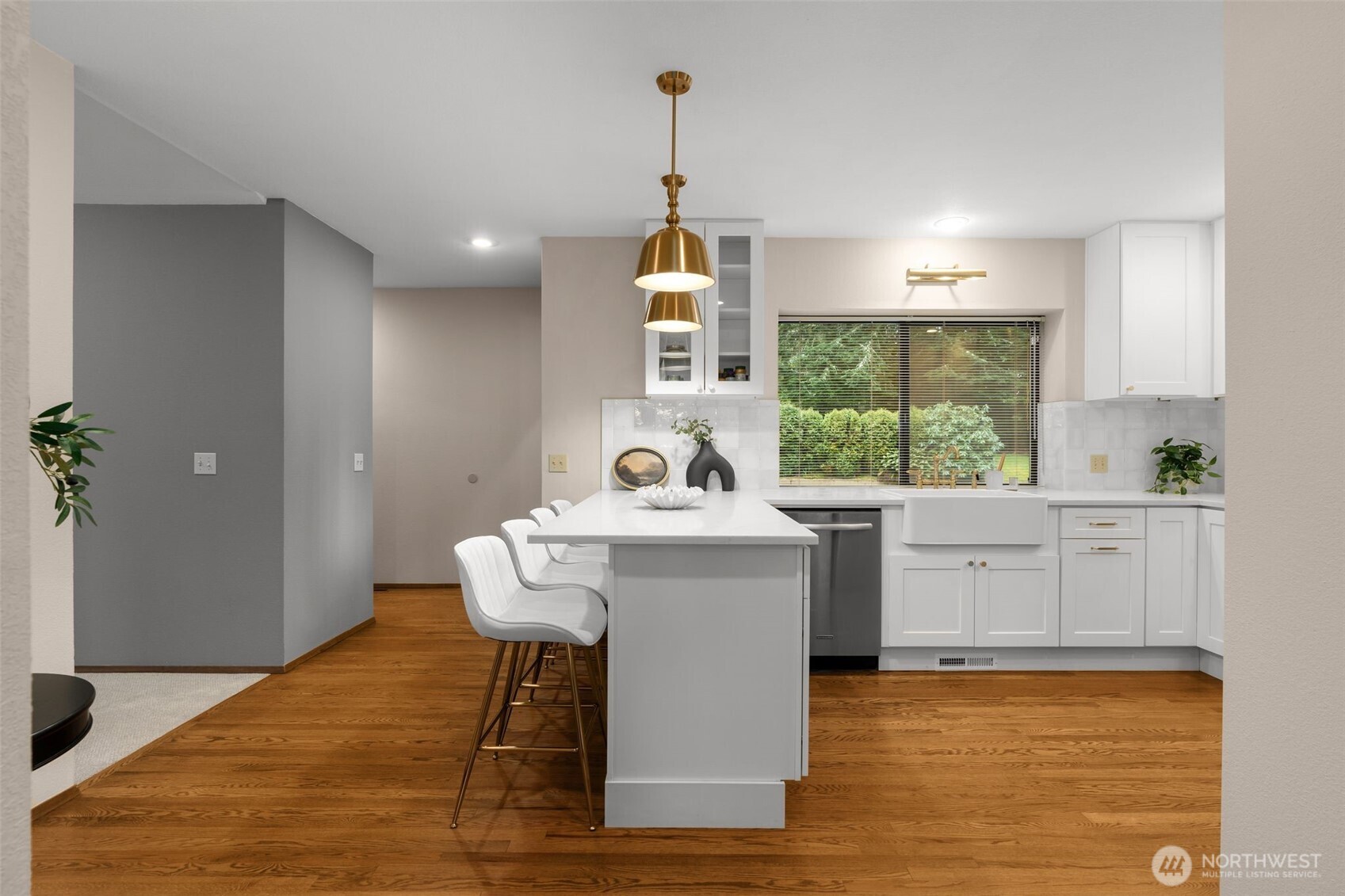 18557 W Lake Desire Drive SE