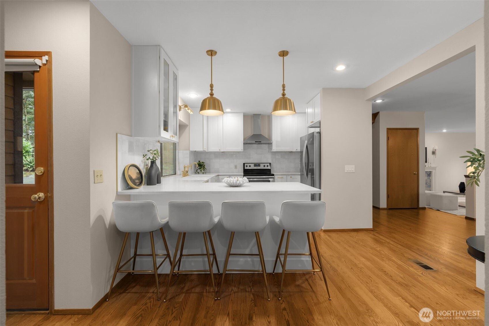 18557 W Lake Desire Drive SE