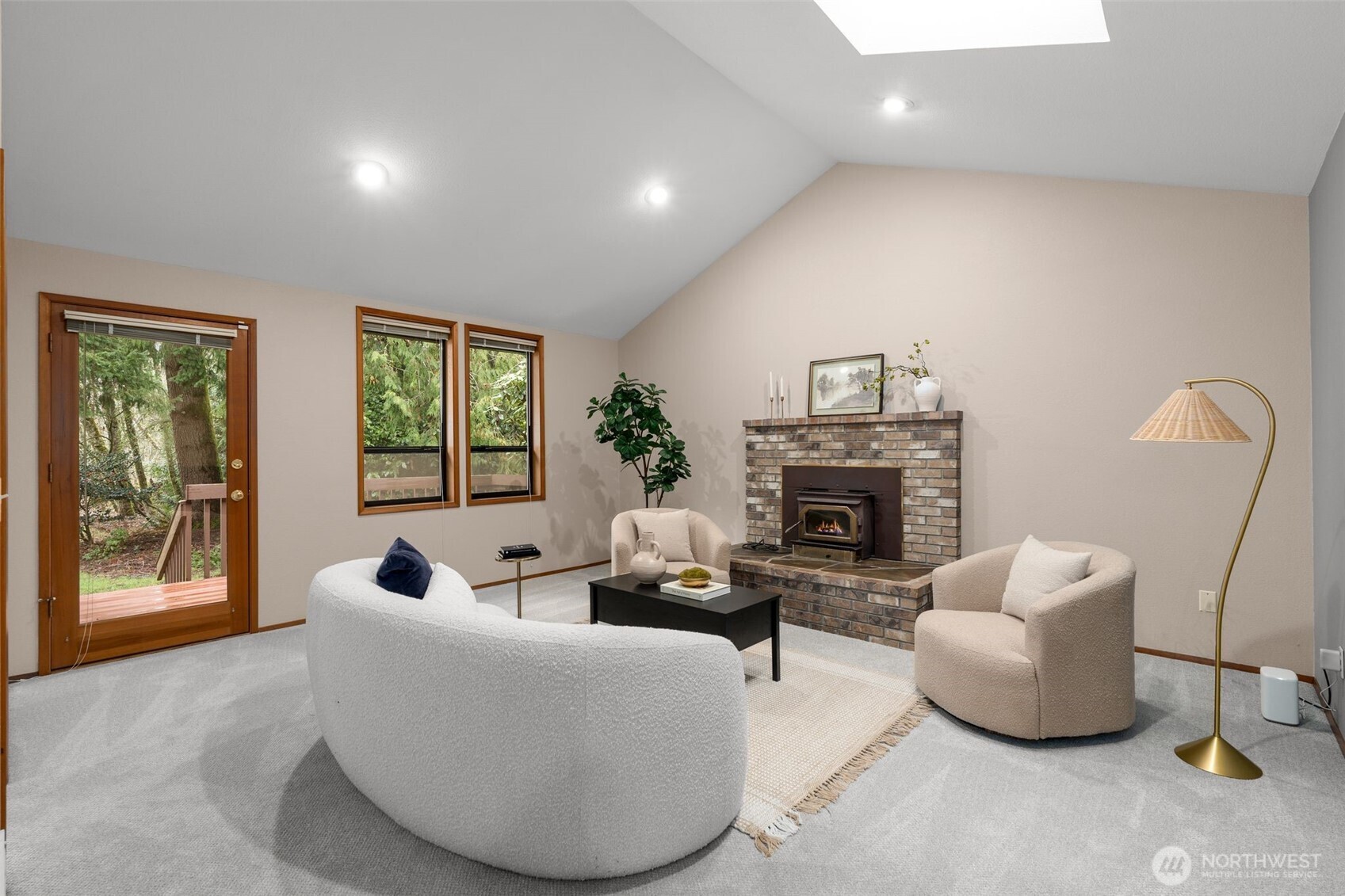 18557 W Lake Desire Drive SE