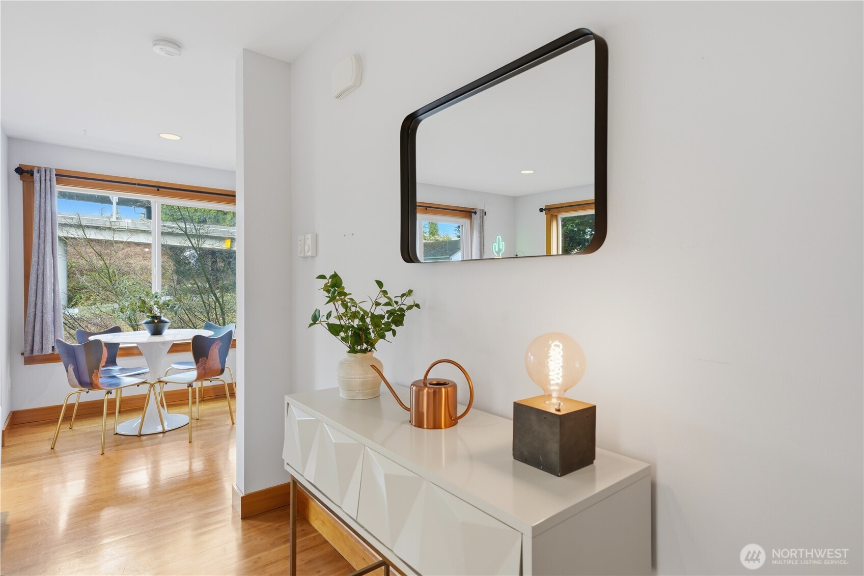 4037 7th Avenue NE Unit: A