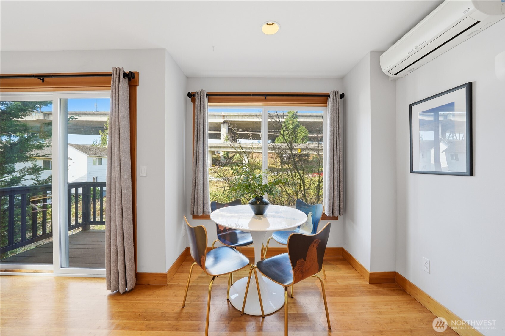 4037 7th Avenue NE Unit: A