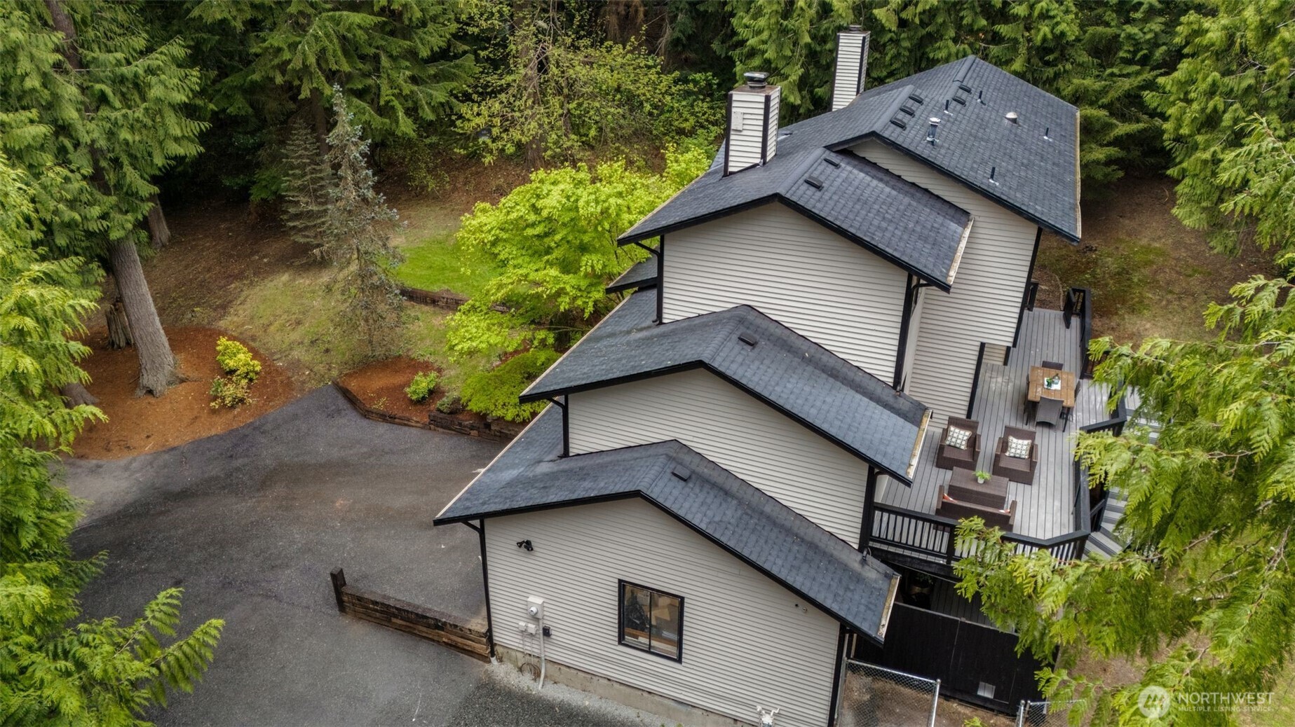 3036 E Ames Lake Drive NE