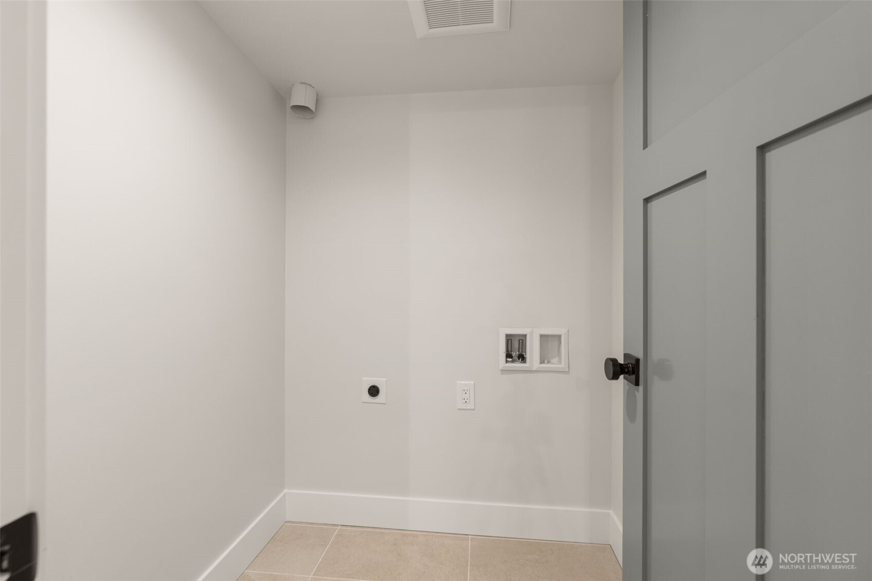 10530 Ashworth Avenue N Unit: B