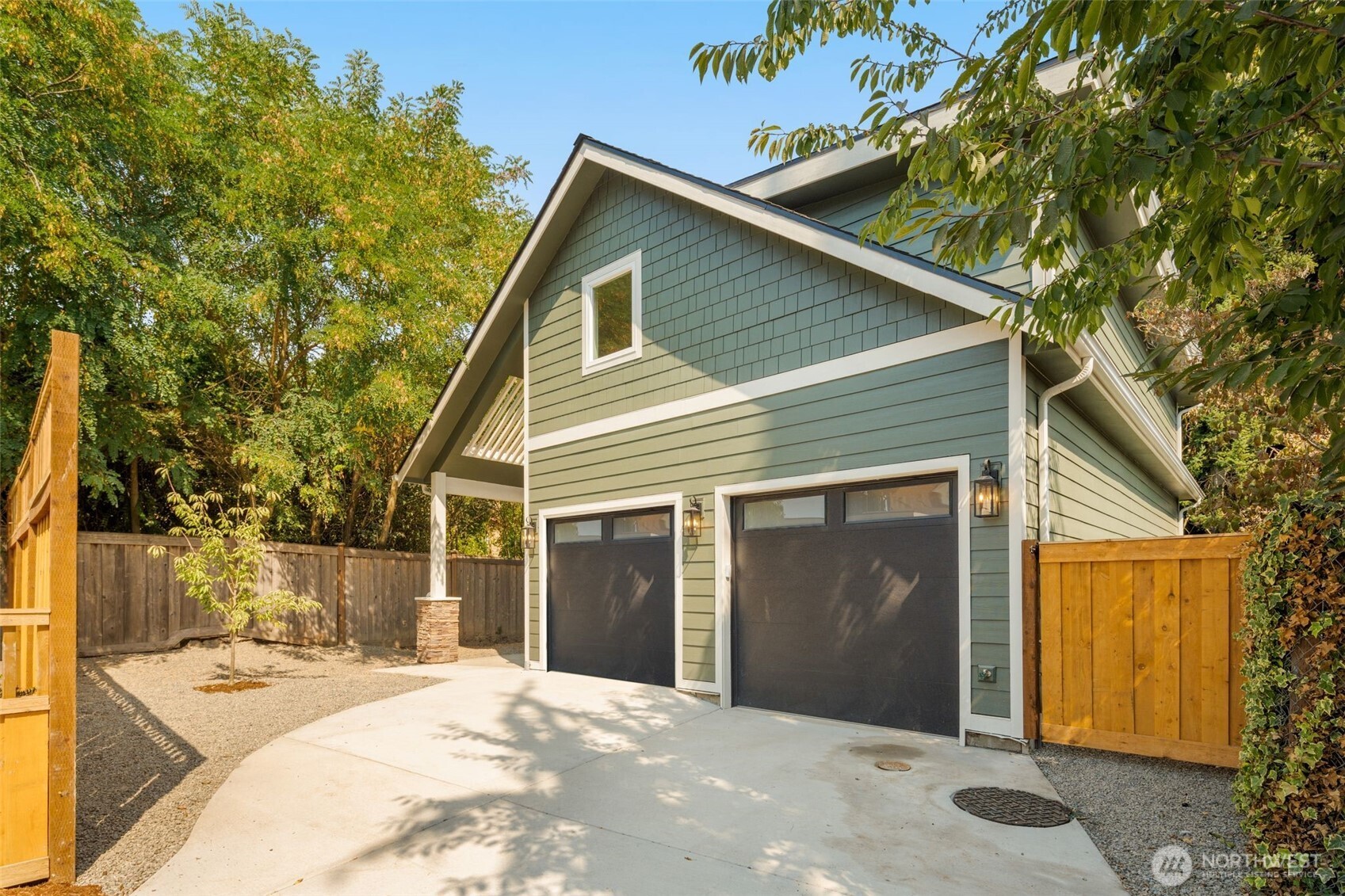 10530 Ashworth Avenue N Unit: B