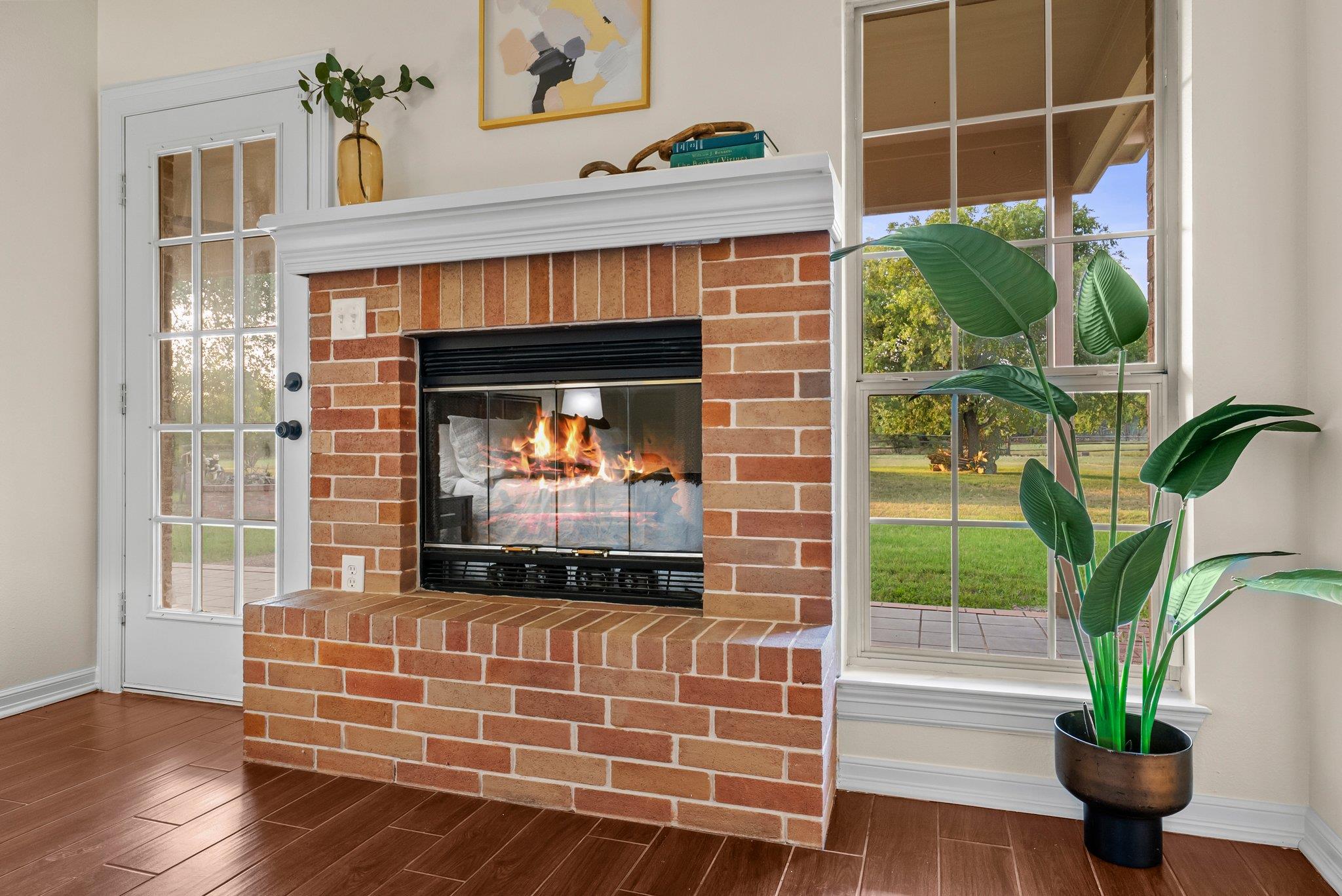 320 Woodland Oaks TRL