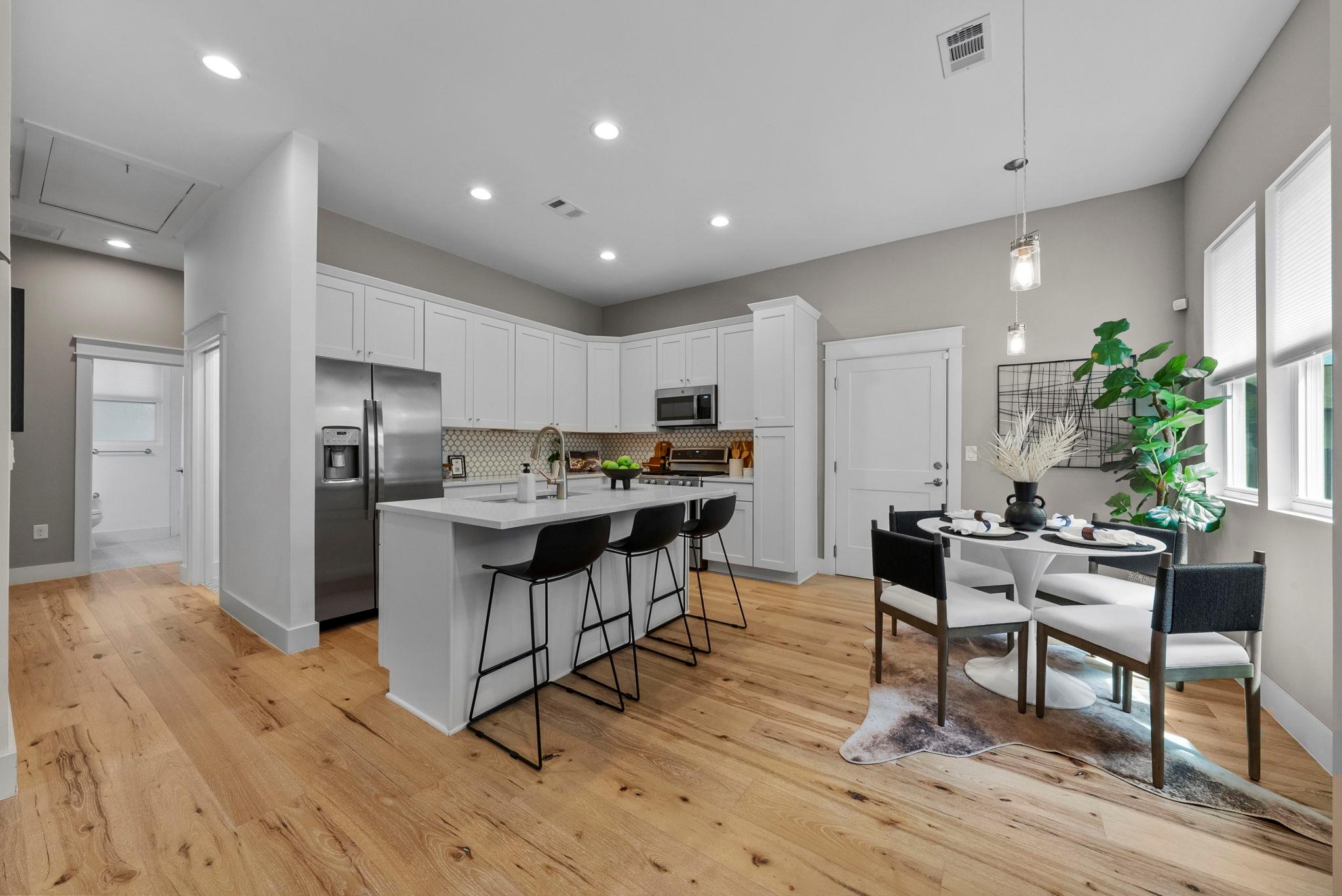 1004 Morrow ST # 2