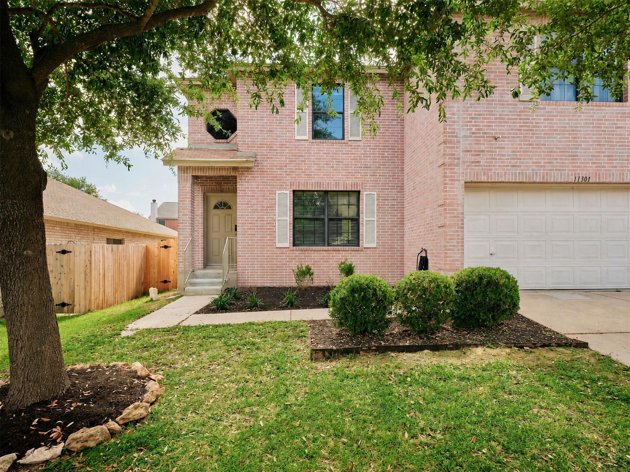 11301 Crest Meadow LN