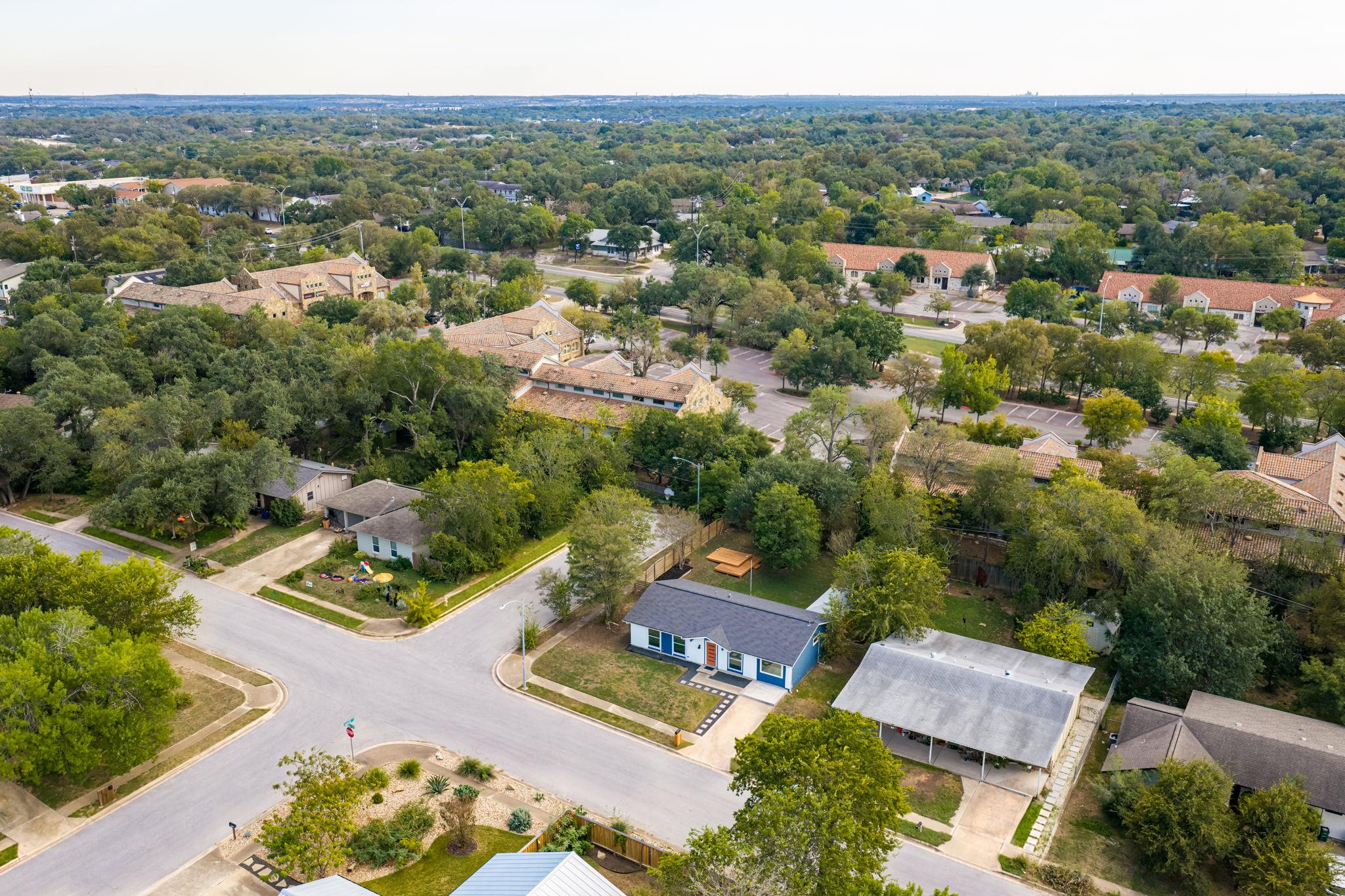 2409 Campden DR