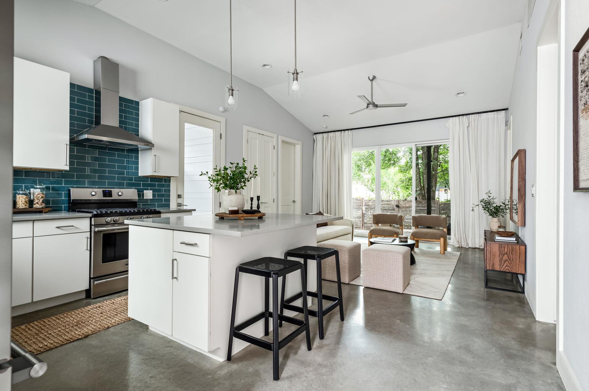 1703 Perez ST # 2