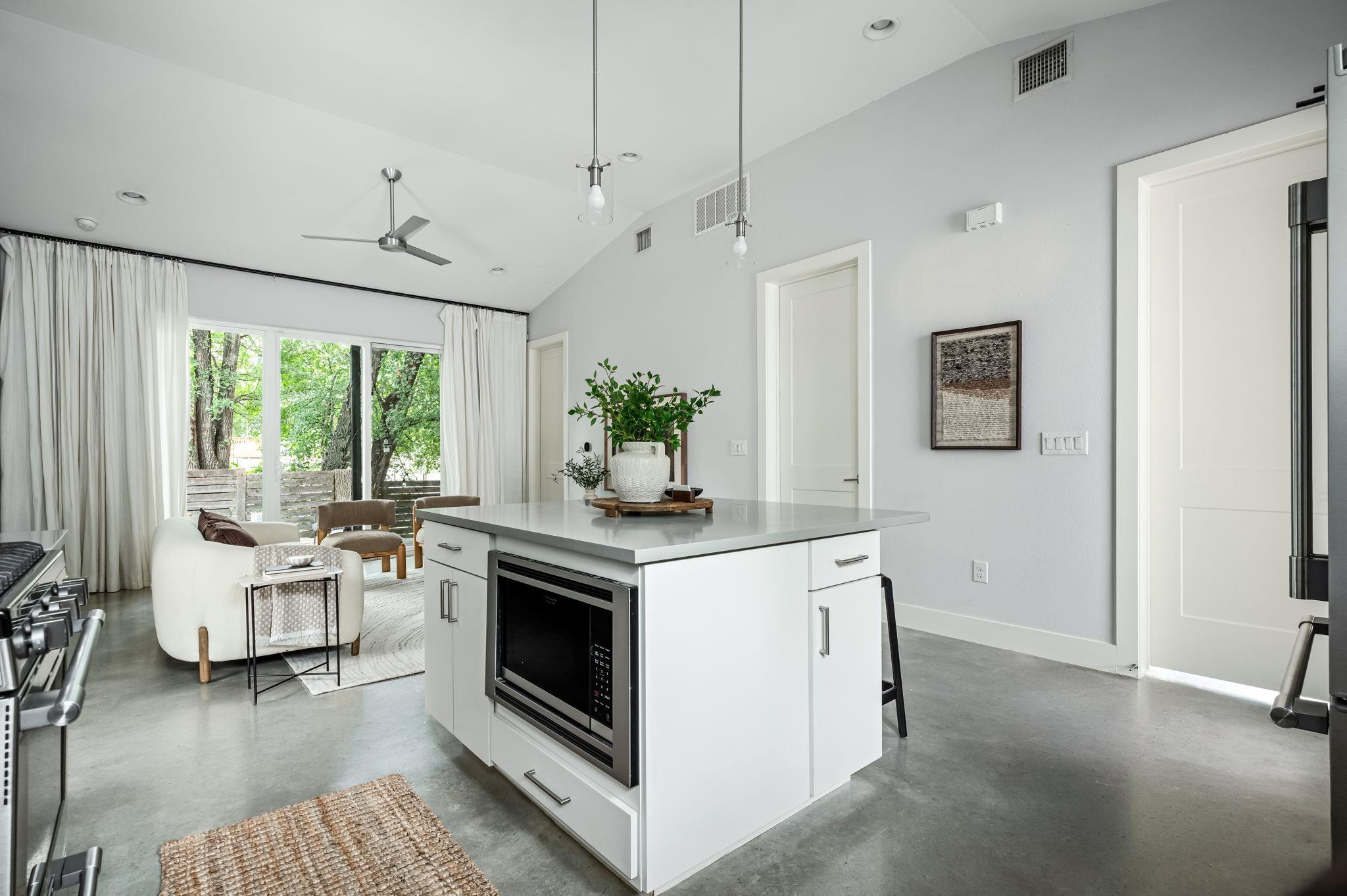 1703 Perez ST # 2