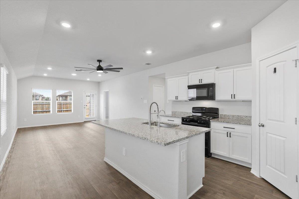 228 Skipping Stone LN