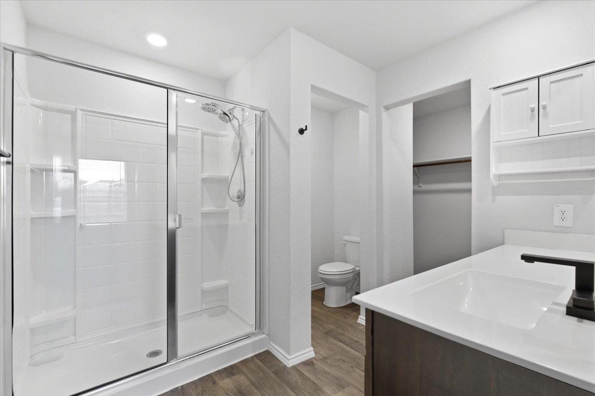 228 Skipping Stone LN