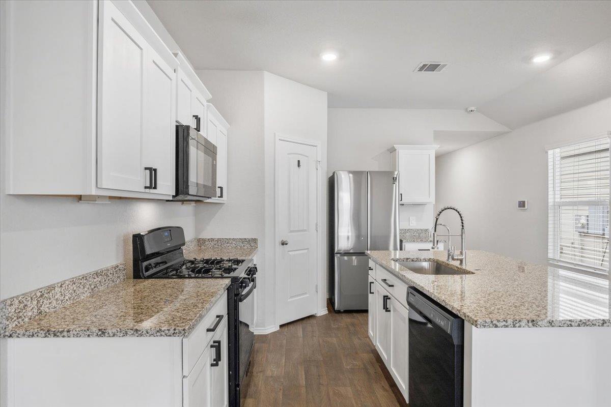 228 Skipping Stone LN