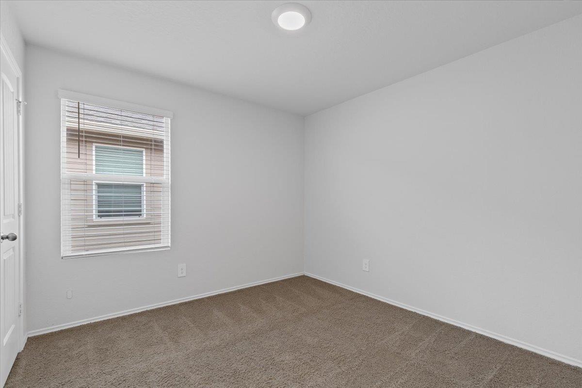 228 Skipping Stone LN