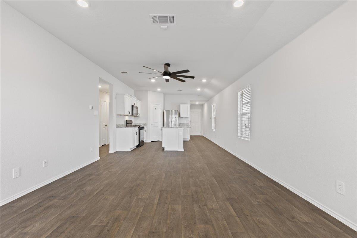 228 Skipping Stone LN