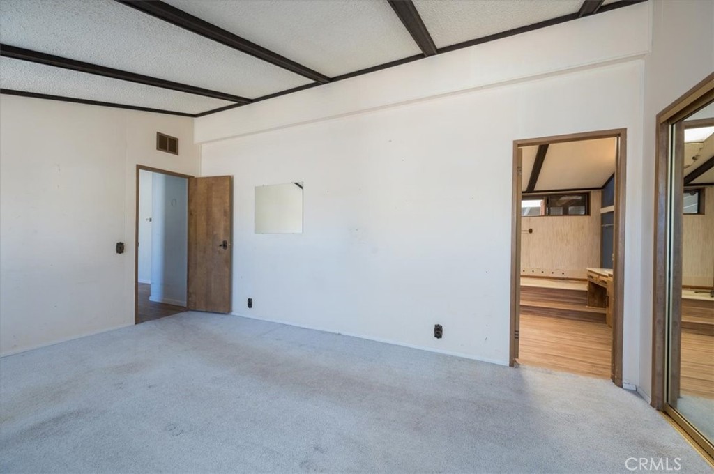 150 River View Drive