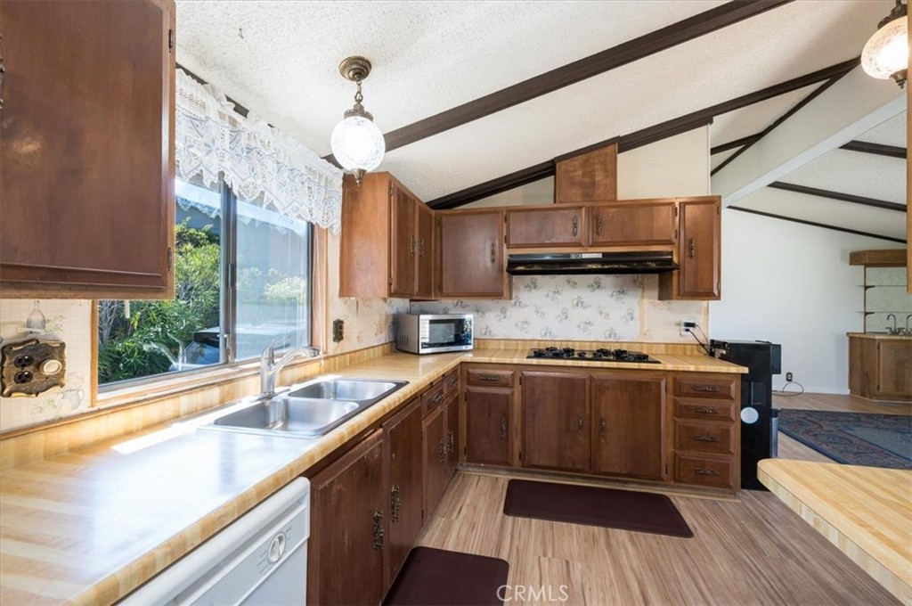 150 River View Drive