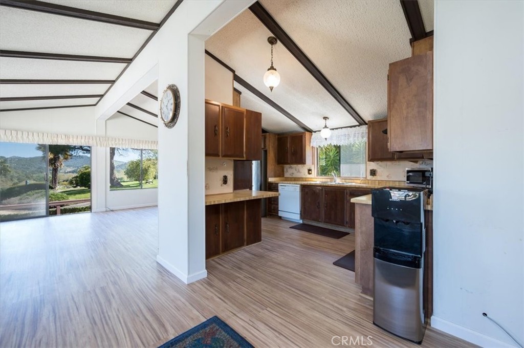 150 River View Drive