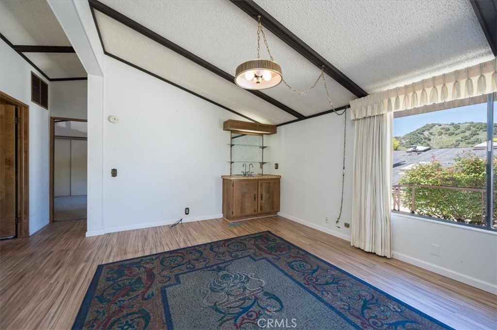 150 River View Drive