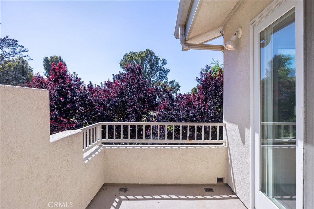 993 Las Palmas Way
