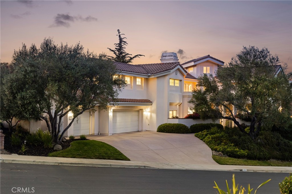 993 Las Palmas Way