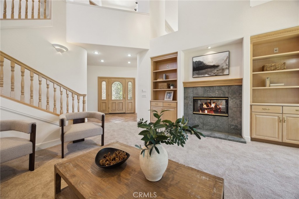 993 Las Palmas Way