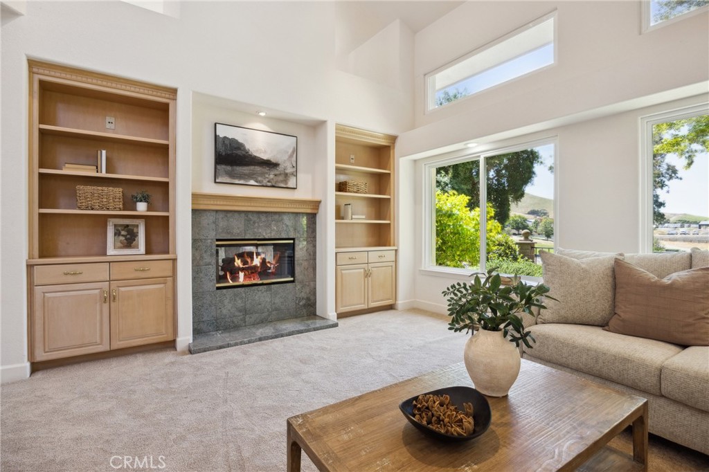 993 Las Palmas Way