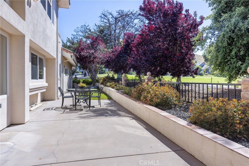 993 Las Palmas Way