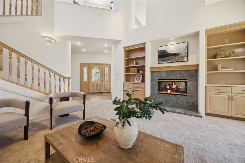 993 Las Palmas Way