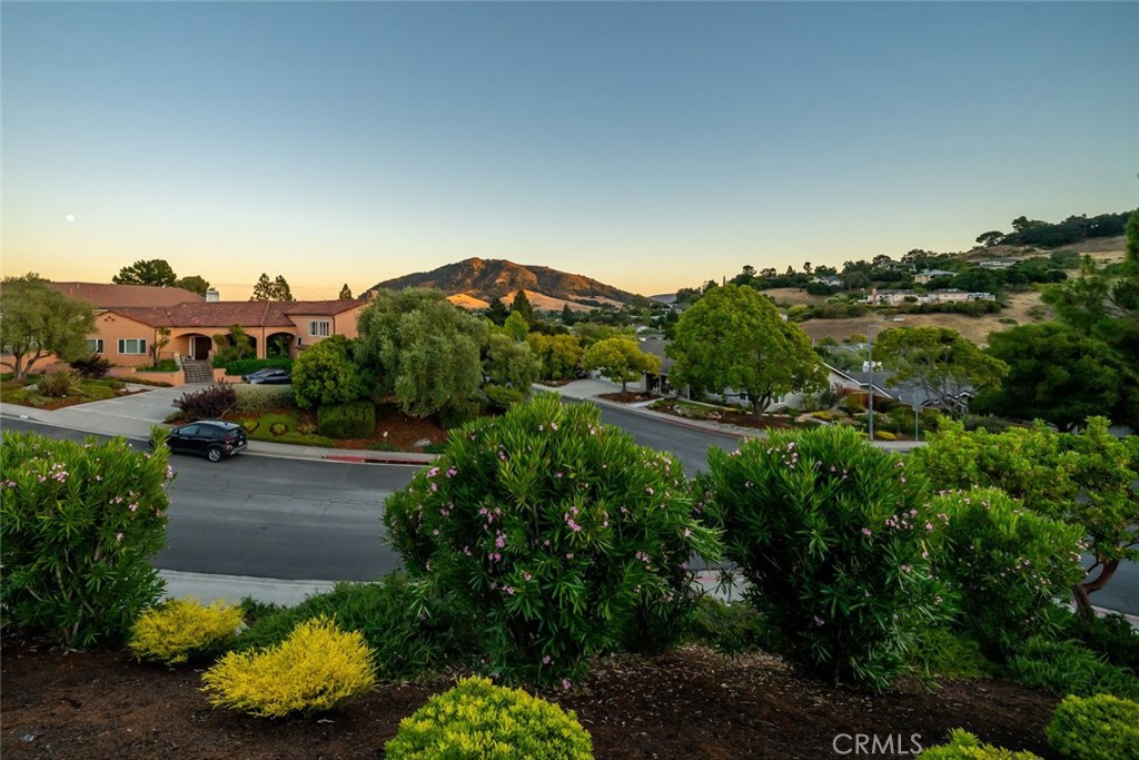 940 Pasatiempo Drive