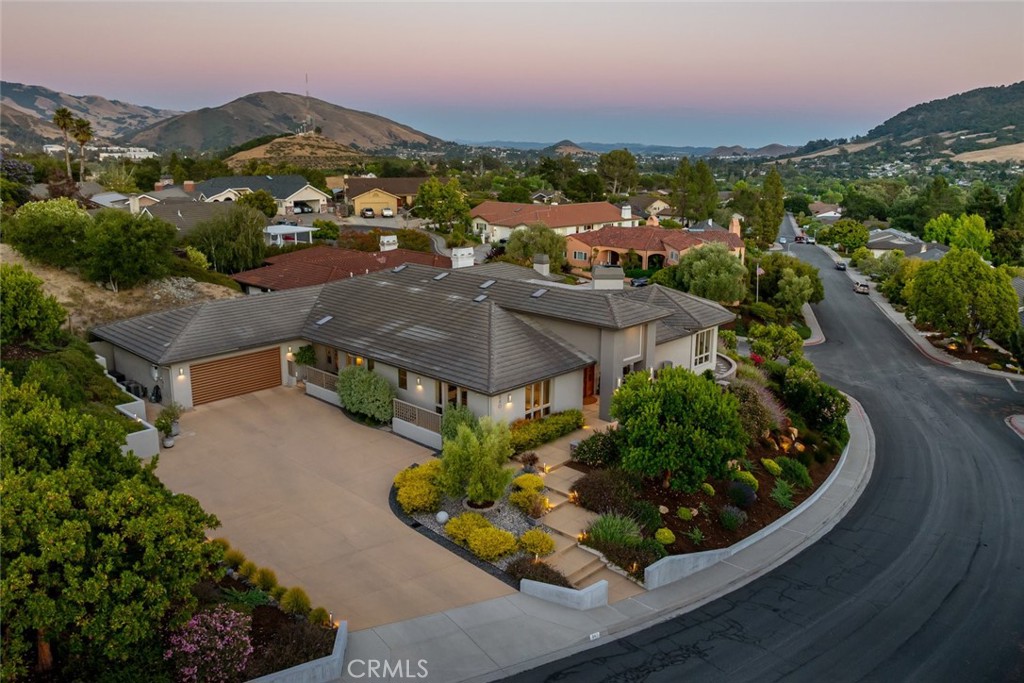 940 Pasatiempo Drive