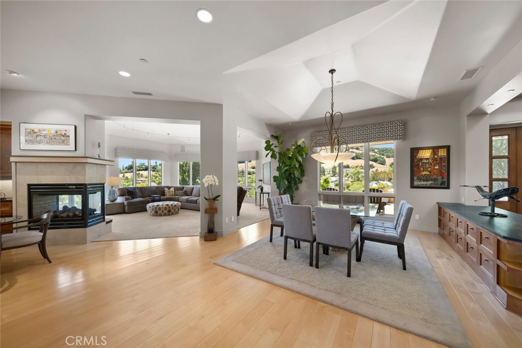 940 Pasatiempo Drive